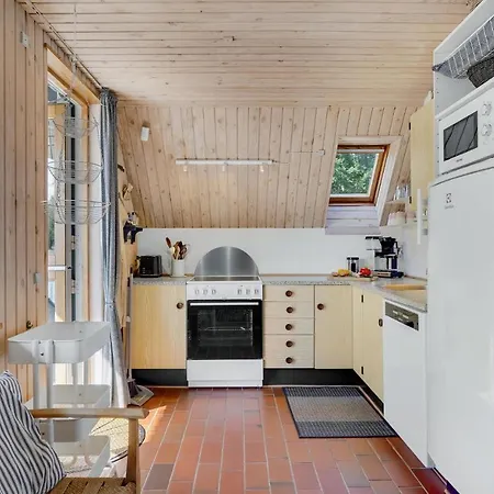 Holiday home 3 Bedroom Beautiful In Rudkobing Spodsbjerg