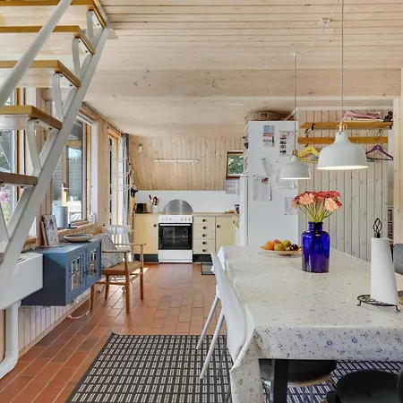 3 Bedroom Beautiful In Rudkobing * Spodsbjerg