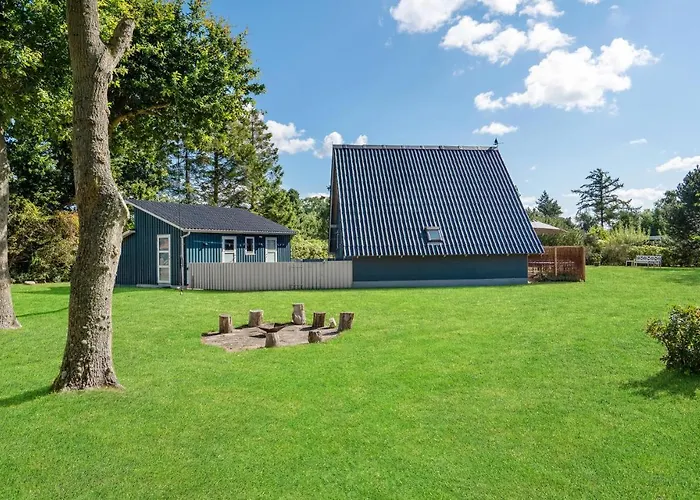 Two-bedroom In Rudkobing 度假居 *