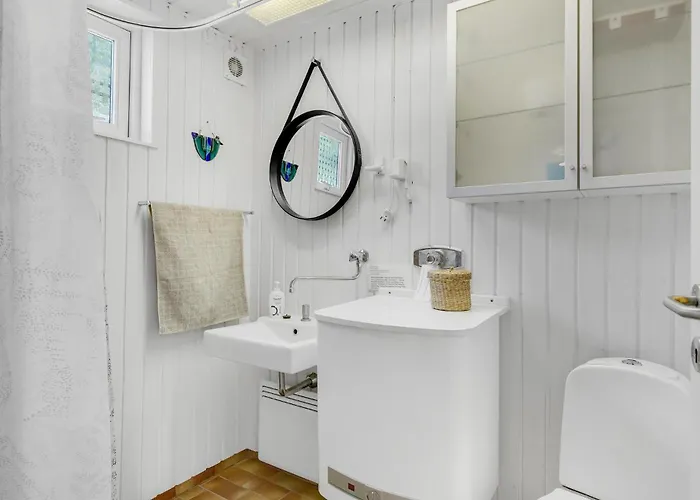 Two-bedroom In Rudkobing 度假居 *