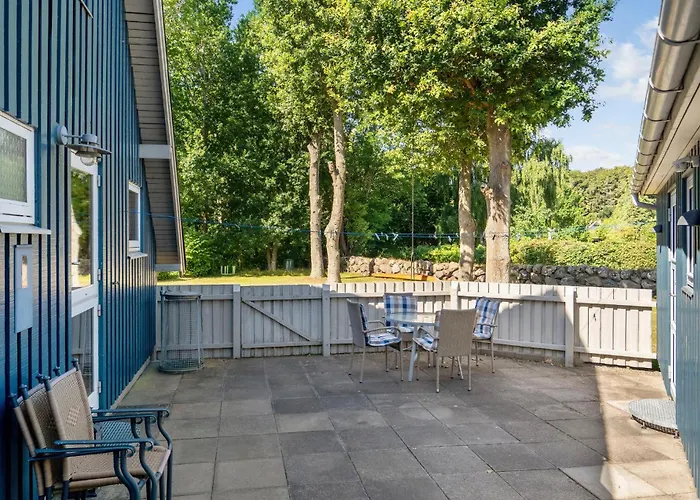 Two-bedroom In Rudkobing 度假居 *